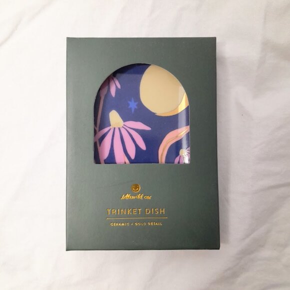 Gorgeous Stocking Stuffer Flowers Hand painted Ceramic Trinket Dish in Gift Box - Picture 2 of 5